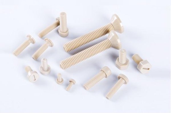 PEEKネジ（複数仕様）