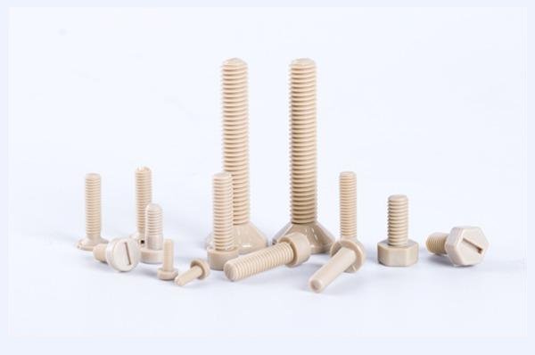 各種規格のPEEKネジ