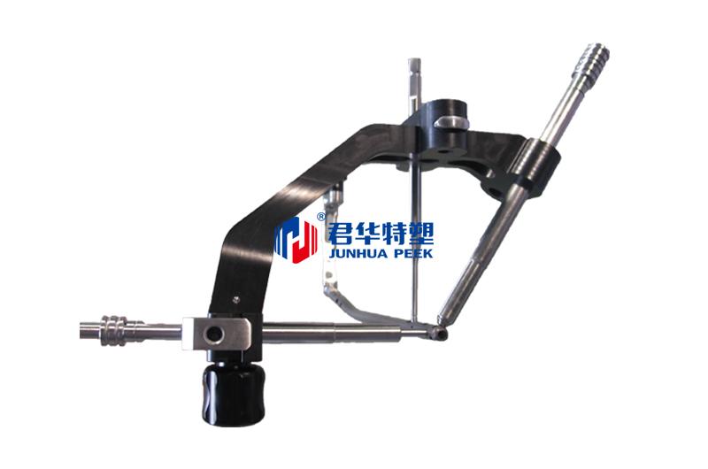 脛骨髄内釘PEEK側方支持体