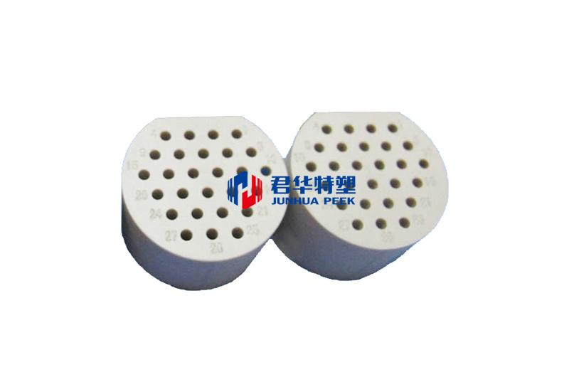 PEEK絶縁コネクター