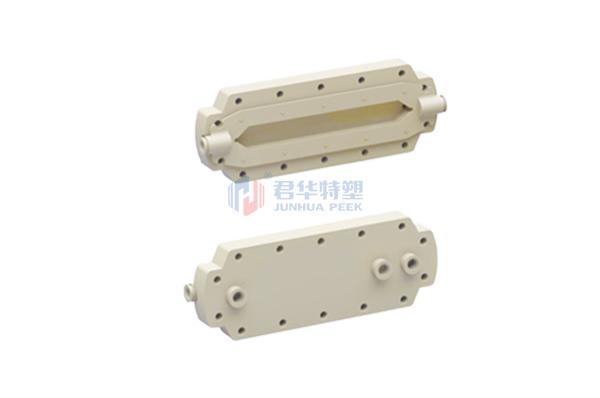 PEEKサプレッサーライナーと上下シェル