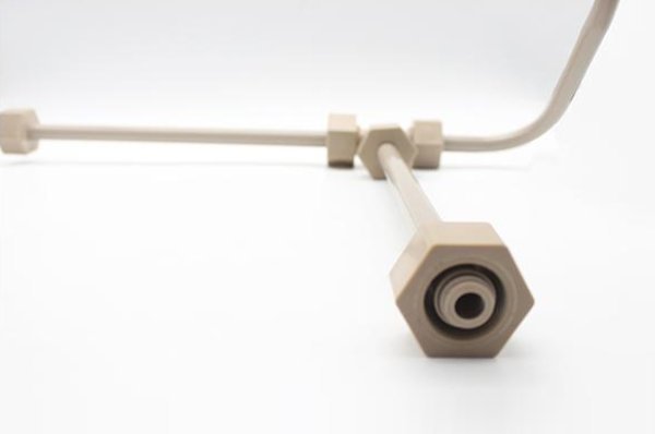 航空機用PEEKパイプおよび継手