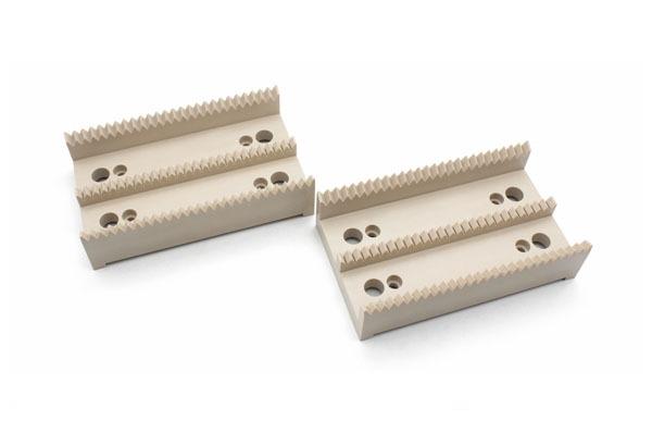 PEEK CTCローディング・アンローディングステーション