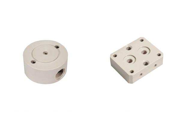 PEEKポンプヘッド